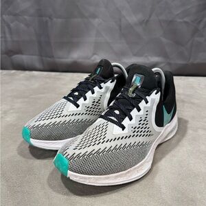Nike Air Zoom Winflo Running Shoes